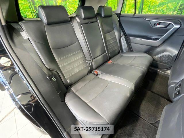 Toyota RAV4 2023-02 8368316-8