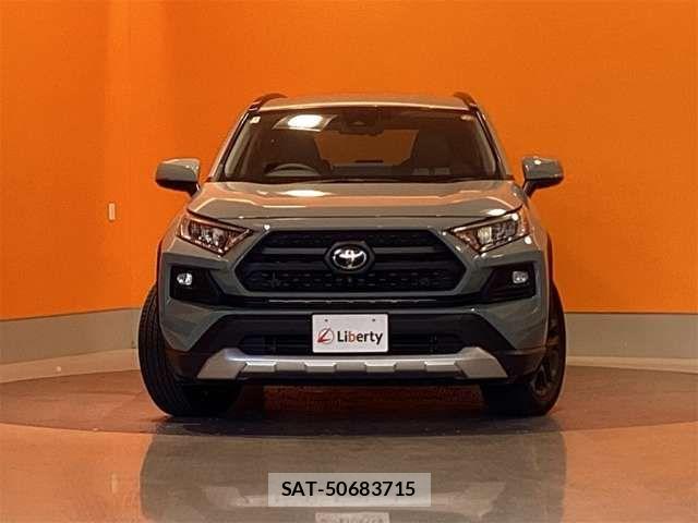 Toyota RAV4 2023-08 8368313-13