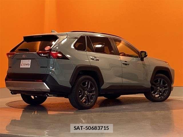 Toyota RAV4 2023-08 8368313-16