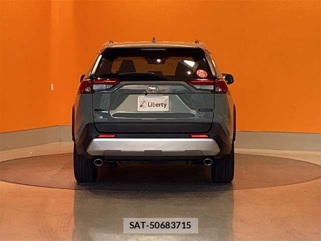 Toyota RAV4 2023-08 8368313-17