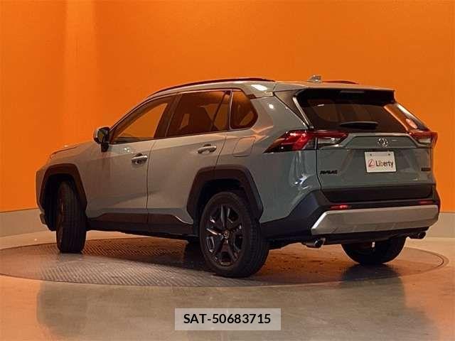 Toyota RAV4 2023-08 8368313-18