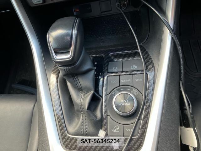 Toyota RAV4 2019-07 8368320-16