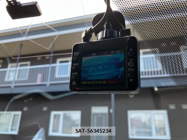 Toyota RAV4 2019-07 8368320-23