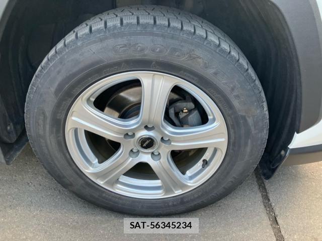 Toyota RAV4 2019-07 8368320-5
