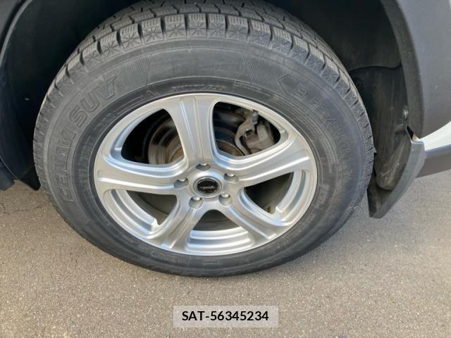 Toyota RAV4 2019-07 8368320-7