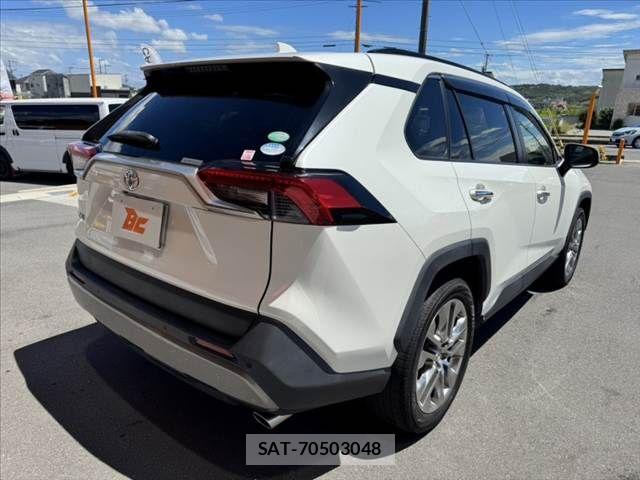 Toyota RAV4 2019-11 8368318-14