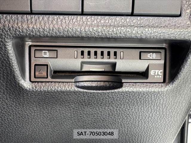 Toyota RAV4 2019-11 8368318-29