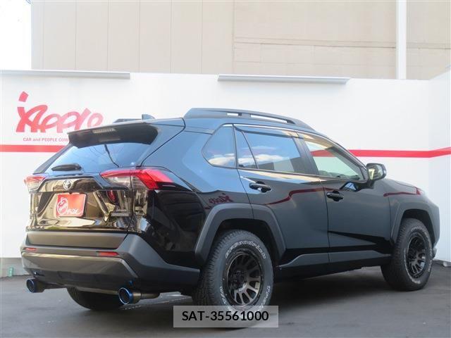 Toyota RAV4 2022-02 8368314-2