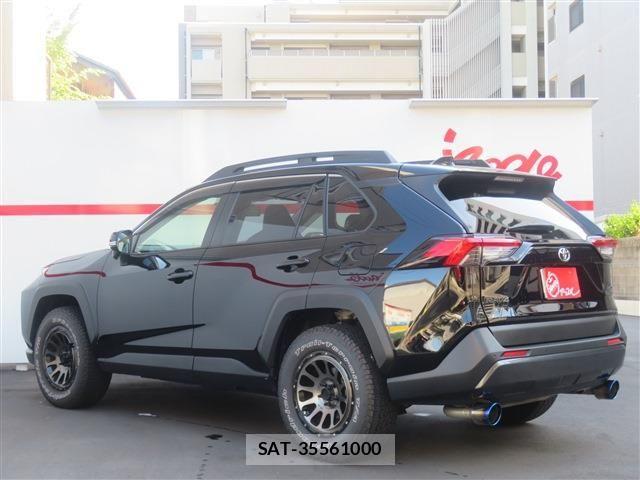 Toyota RAV4 2022-02 8368314-3