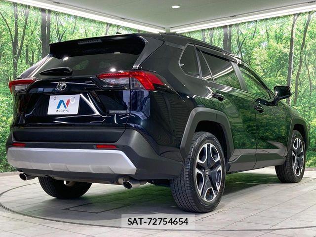 Toyota RAV4 2020-08 8368317-16