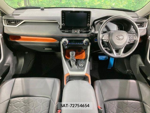 Toyota RAV4 2020-08 8368317-1