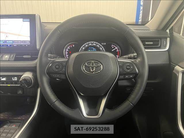 Toyota RAV4 2020-03 8368315-14