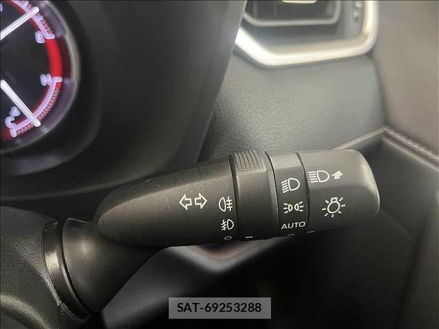 Toyota RAV4 2020-03 8368315-16