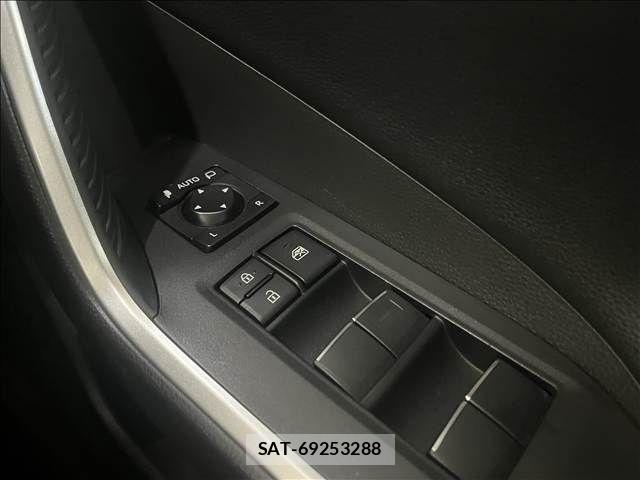 Toyota RAV4 2020-03 8368315-20