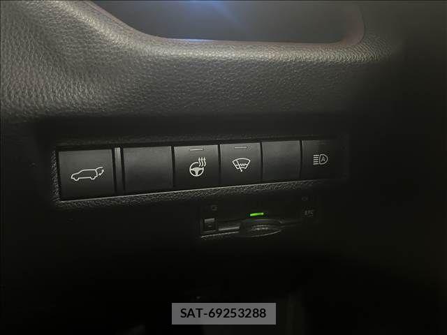 Toyota RAV4 2020-03 8368315-21