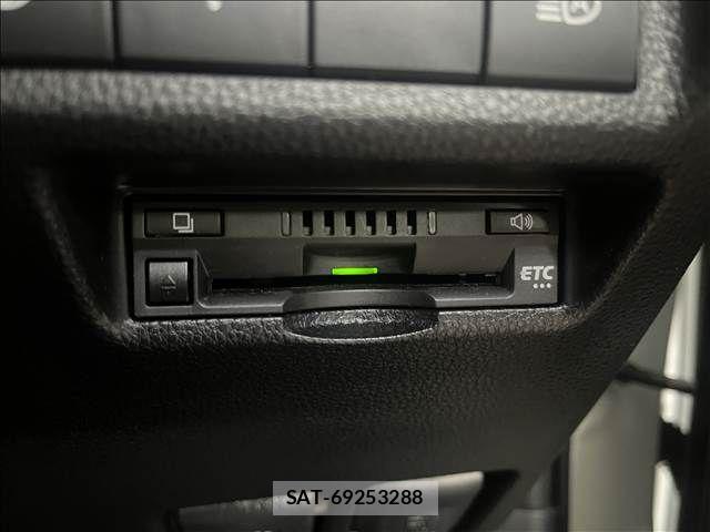 Toyota RAV4 2020-03 8368315-22