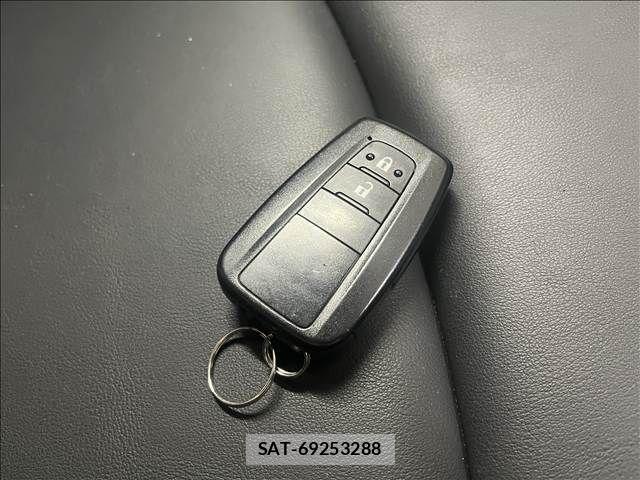 Toyota RAV4 2020-03 8368315-25