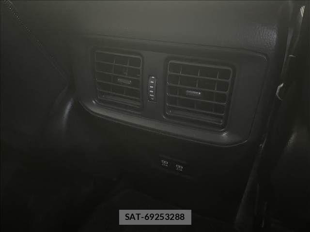 Toyota RAV4 2020-03 8368315-8