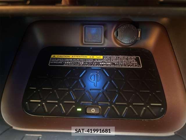 Toyota RAV4 2019-08 8372110-10