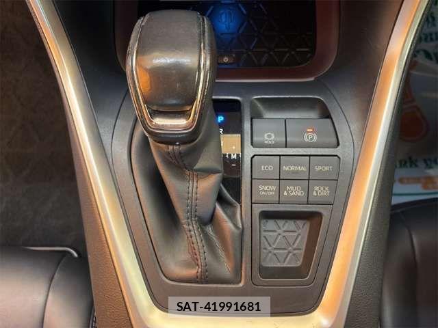 Toyota RAV4 2019-08 8372110-11