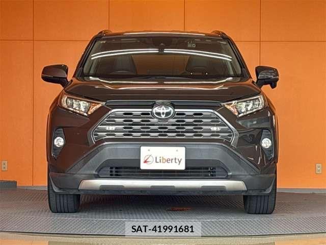 Toyota RAV4 2019-08 8372110-15