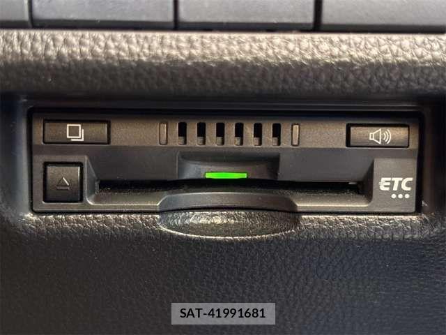 Toyota RAV4 2019-08 8372110-5