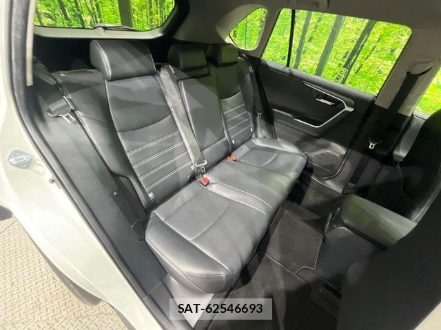 Toyota RAV4 2020-10 8372108-9