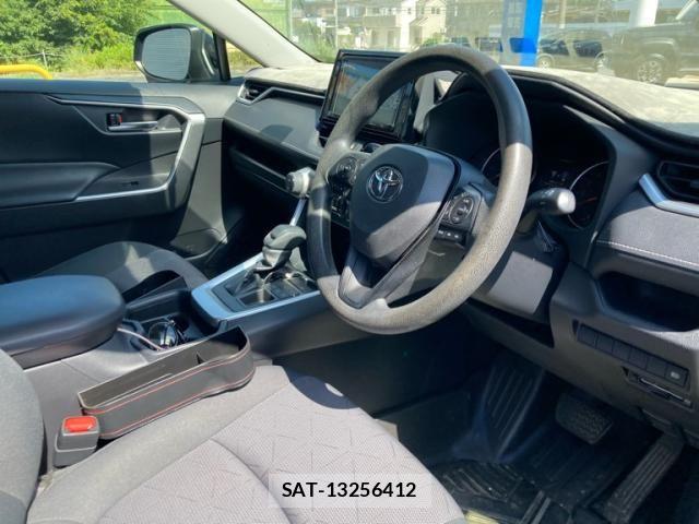 Toyota RAV4 2020-01 8372112-11