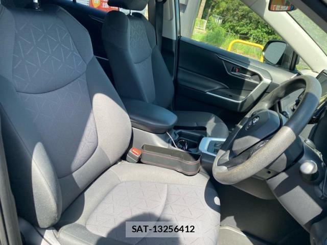 Toyota RAV4 2020-01 8372112-12