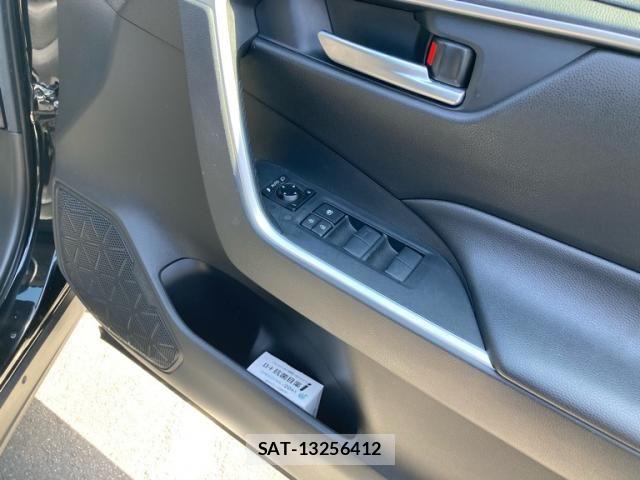 Toyota RAV4 2020-01 8372112-13