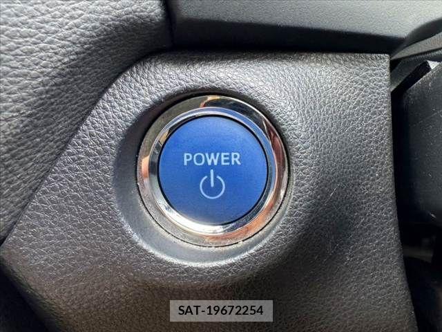 Toyota RAV4 2021-12 8438783-27