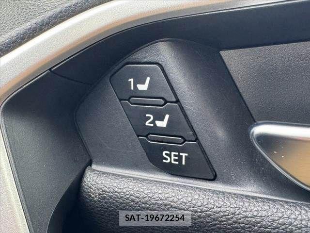 Toyota RAV4 2021-12 8438783-4
