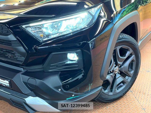 Toyota RAV4 2025-10 8438134-13