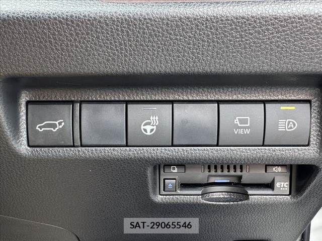 Toyota RAV4 2021-05 8438782-26