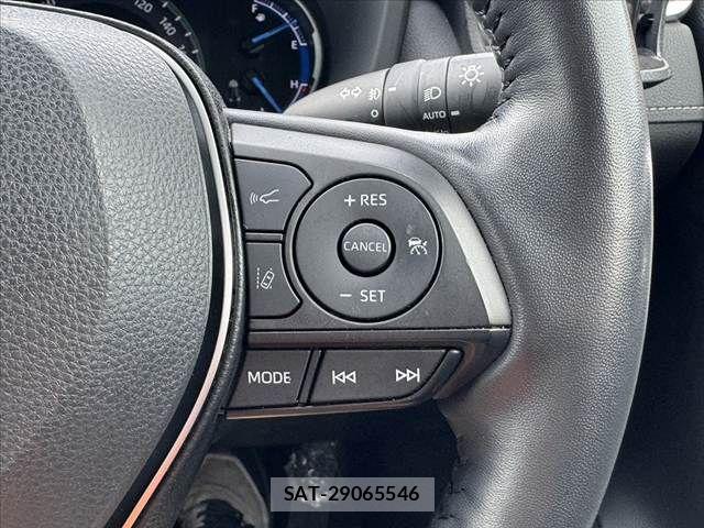 Toyota RAV4 2021-05 8438782-28