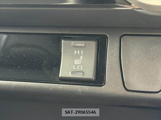 Toyota RAV4 2021-05 8438782-5