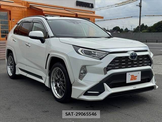Toyota RAV4 2021-05 8438782-7