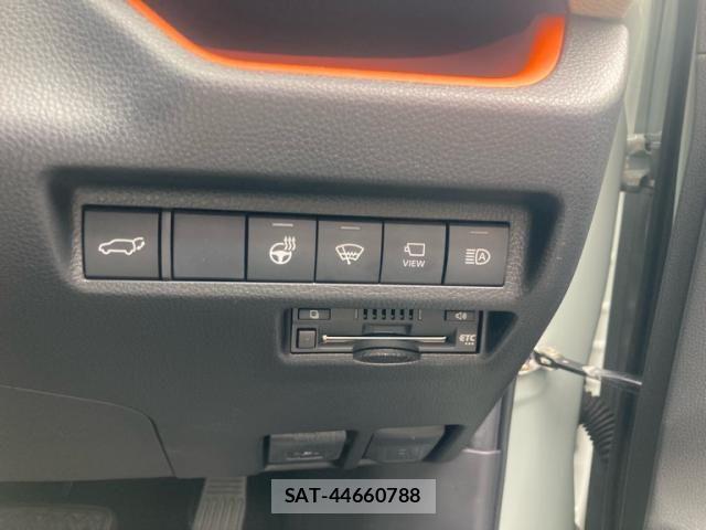 Toyota RAV4 2020-10 8438791-14