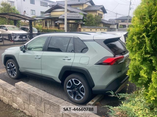 Toyota RAV4 2020-10 8438791-2