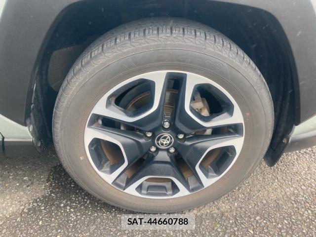 Toyota RAV4 2020-10 8438791-6