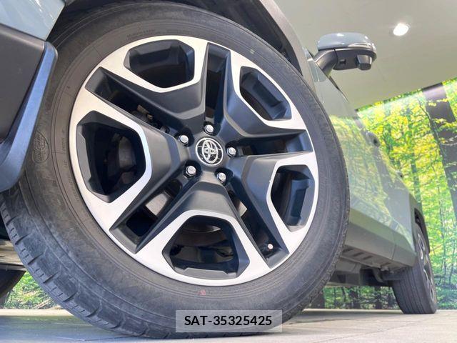 Toyota RAV4 2020-11 8458287-12