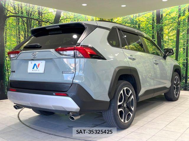 Toyota RAV4 2020-11 8458287-16