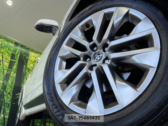 Toyota RAV4 2020-10 8458281-12