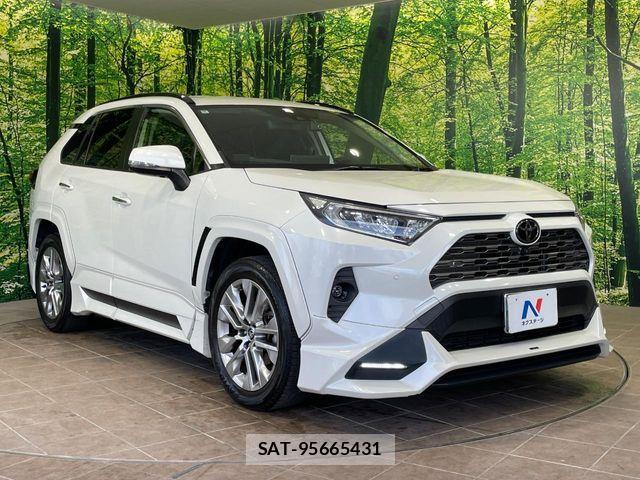 Toyota RAV4 2020-10 8458281-15