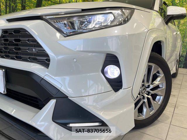 Toyota RAV4 2021-01 8458286-11