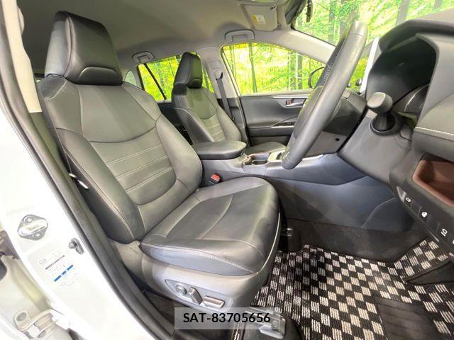 Toyota RAV4 2021-01 8458286-7