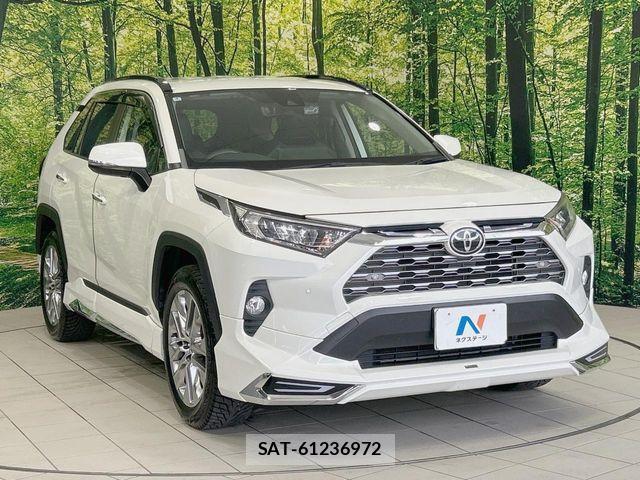 Toyota RAV4 2020-03 8458282-15