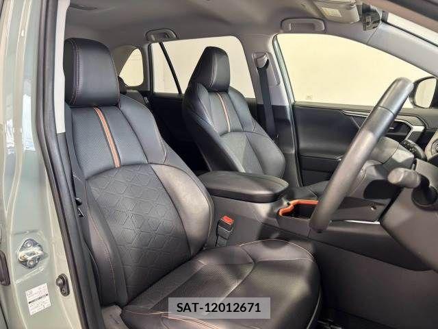 Toyota RAV4 2023-12 8486009-10
