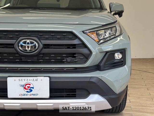 Toyota RAV4 2023-12 8486009-17