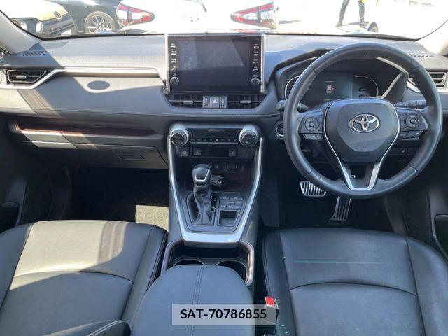 Toyota RAV4 2021-02 8486011-1
